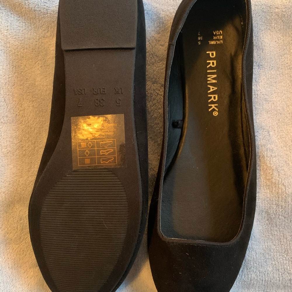 Primark size 7 black flats nwot